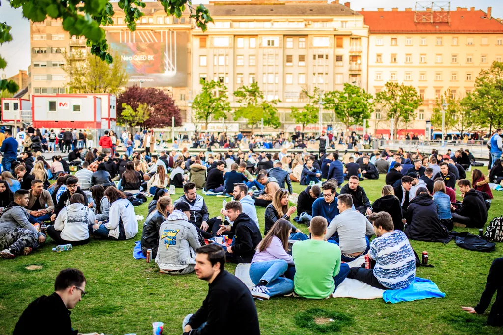 terasz, nyitás, este, Budapest, vendégek, korlátozás, étterem, kocsma, kávézó, vendéglátás 