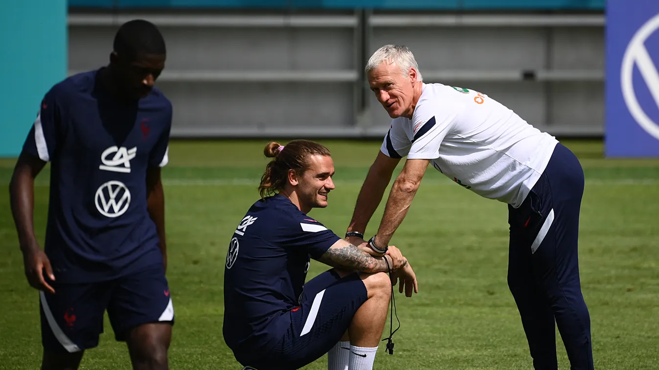 fbl TOPSHOTS Horizontal FOOTBALL TRAINING EUROPEAN CHAMPIONSHIP FRENCH TEAM 