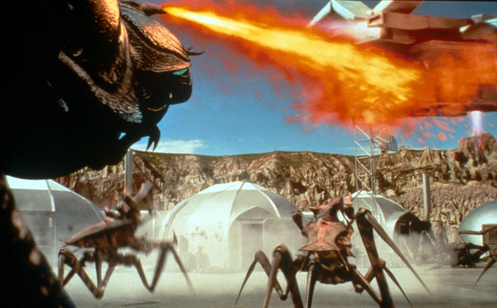 Starship Troopers (1997) USA Cinema insecte géant Huge insect flamme feu fire Horizontal 