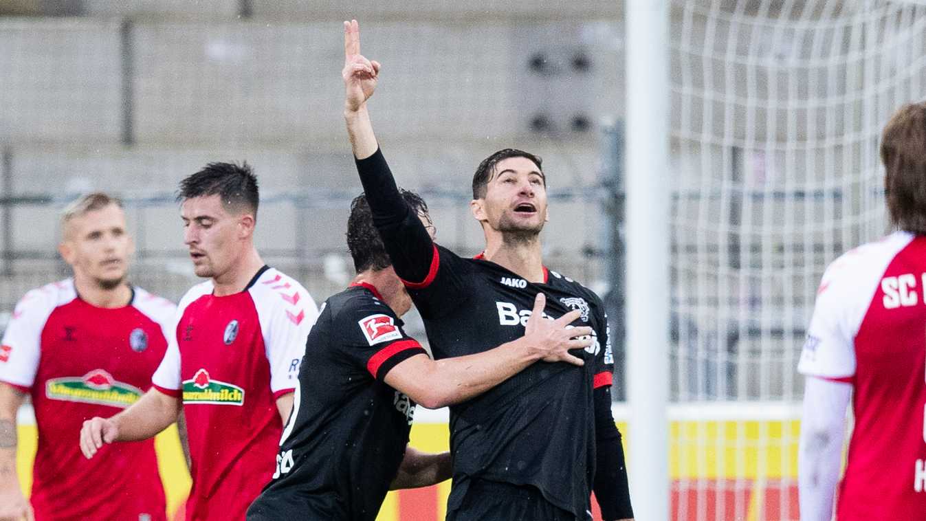 SC Freiburg - Bayer Leverkusen Sports soccer Bundesliga Group Goal celebration cheers JOY 