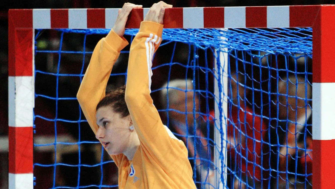 Croatia's goalkeeper Jelena Grubisic AFP PHOTO / JACQUES DEMARTHON 