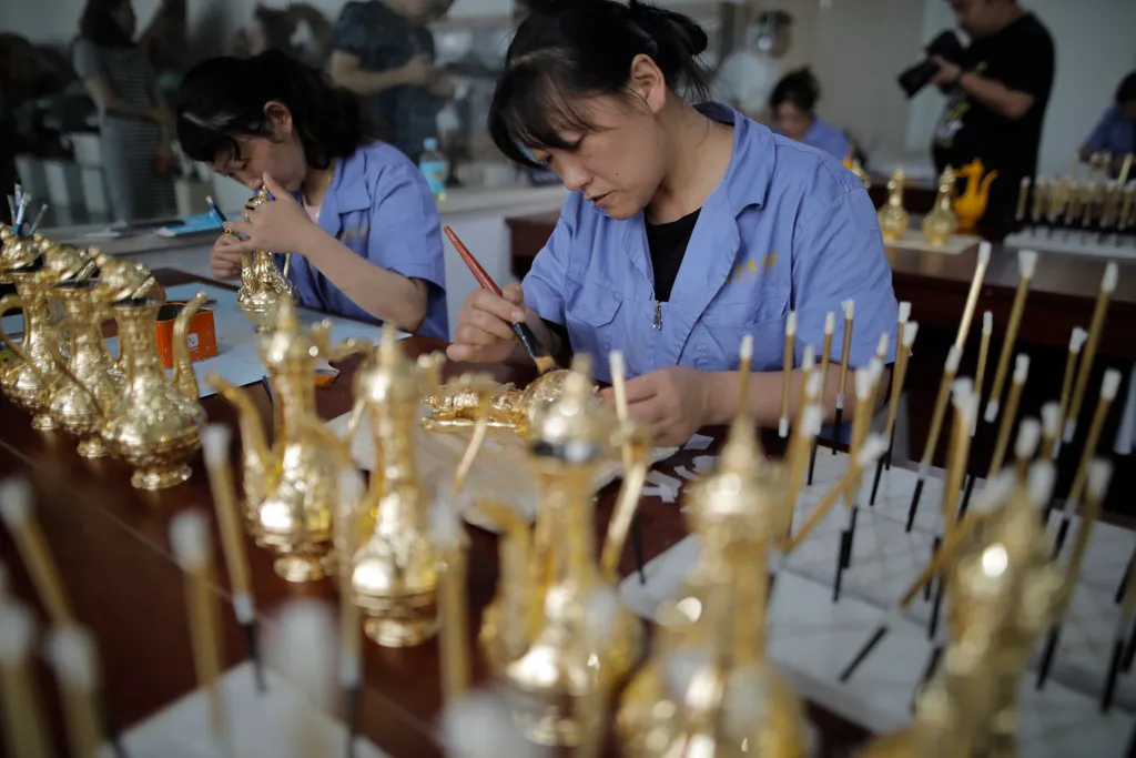 Aranyfüstkészítés Kínában 