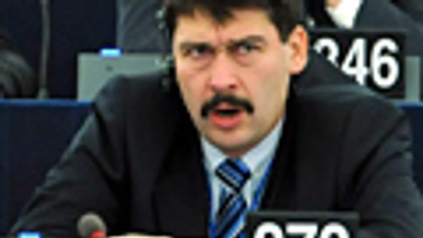 Áder János EU-parlamenti képviselő, az Európai Parlament strasbourgi székházában