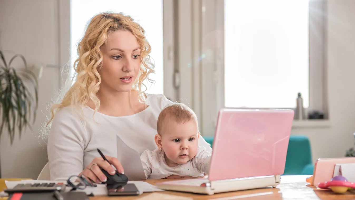 Online mamik, avagy így nevelnek gyereket az Y generációs anyák anya baba internet 