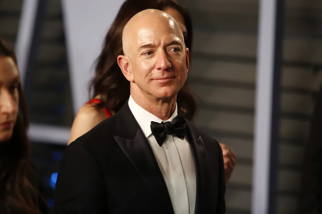 Ennyit keresnek a leggazdagabbak – galéria, Jeff Bezos 