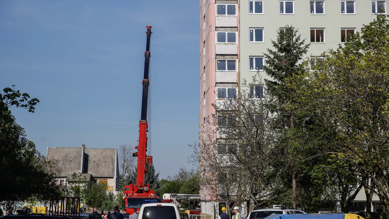 mozgódaru borult fel, 2 halott, 3 sérült,  Nagytétényi út 164. 