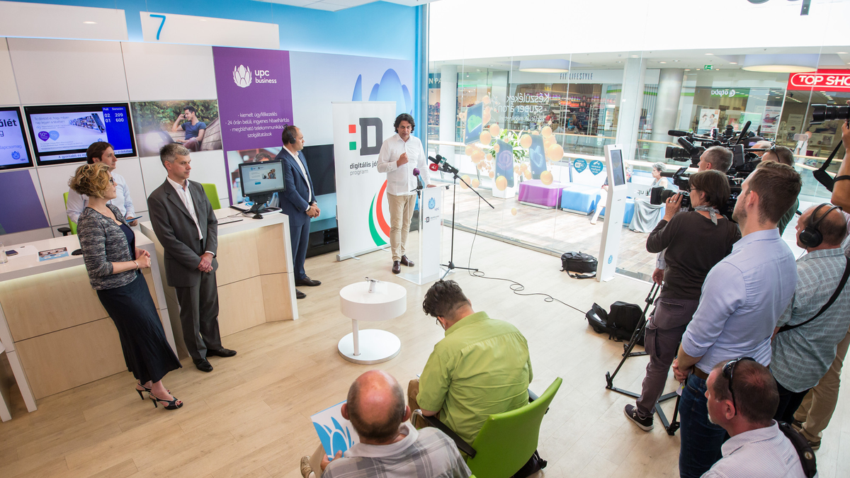 A UPCnél debütált a Digitális Jólét Alapcsomag ORIGO