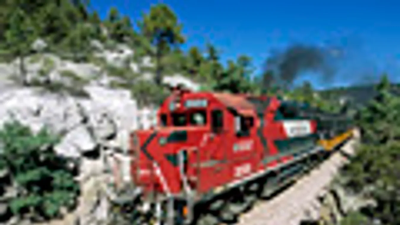 A Chepe vasútconal Mexikóban, Los Mochistól Chihuahuába, vonat