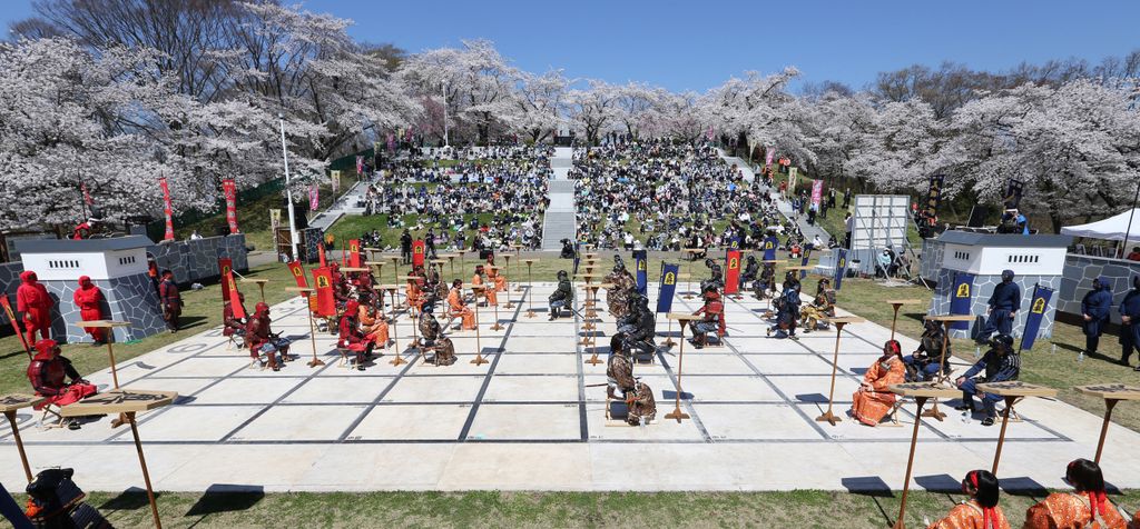 Ningen Shogi, sakk, japán, hagyomány, emberi, emberekkel, élő, játék, előadás, hagyományőrző 