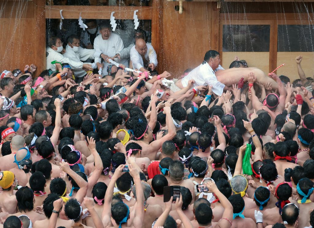 Meztelen japán fesztivál 