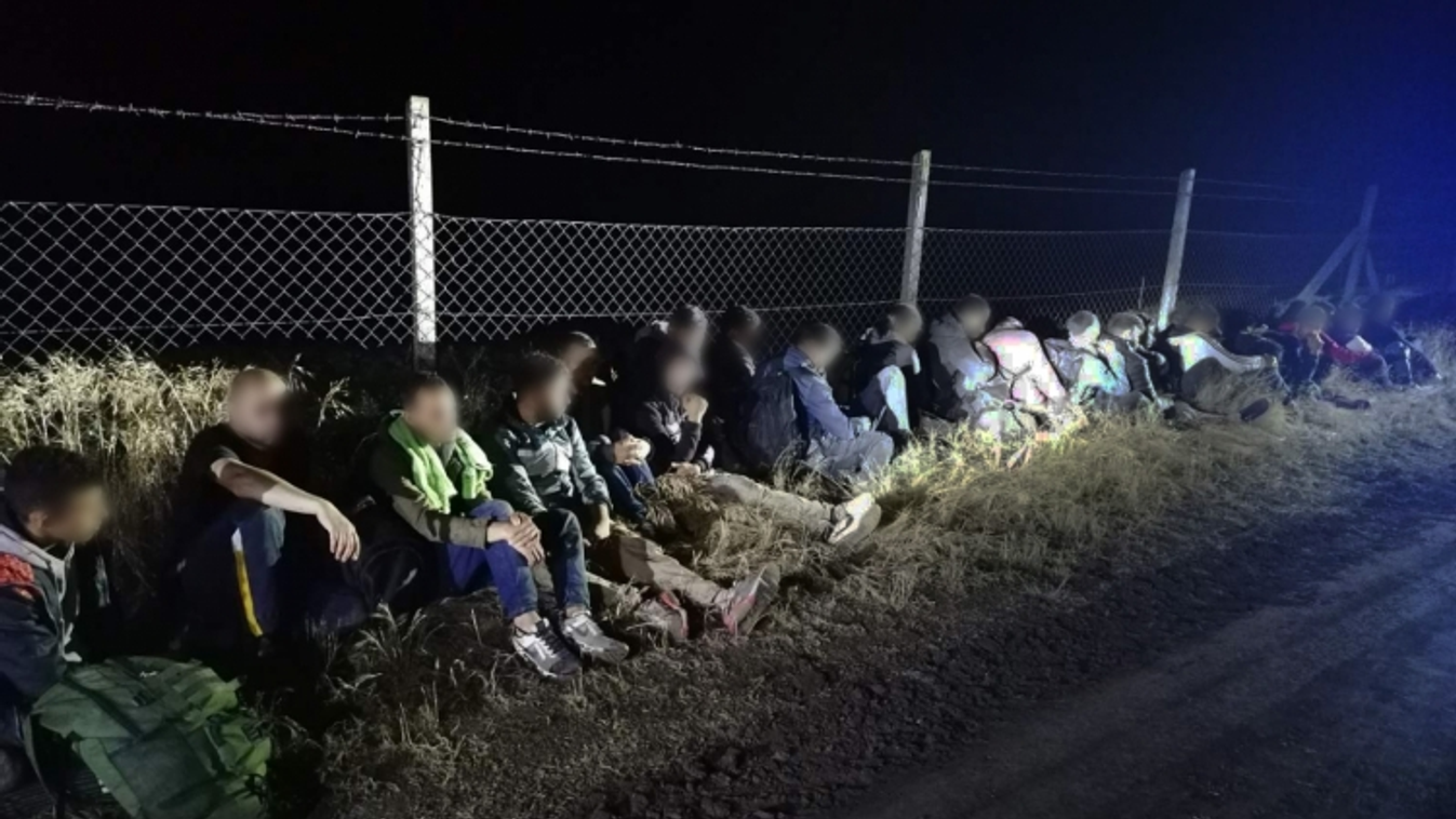 163 migráns állítottak meg rendőrök és polgárőrök Csongrád-Csanád megyében 2022. június 26-ának hajnalán 