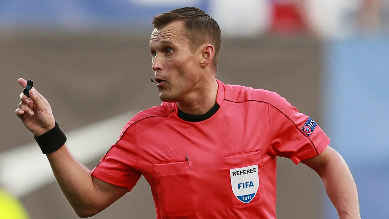 Russian Football Premier League. Dynamo vs. Ufa landscape HORIZONTAL referee, Vlagyiszlav Bezborodov 