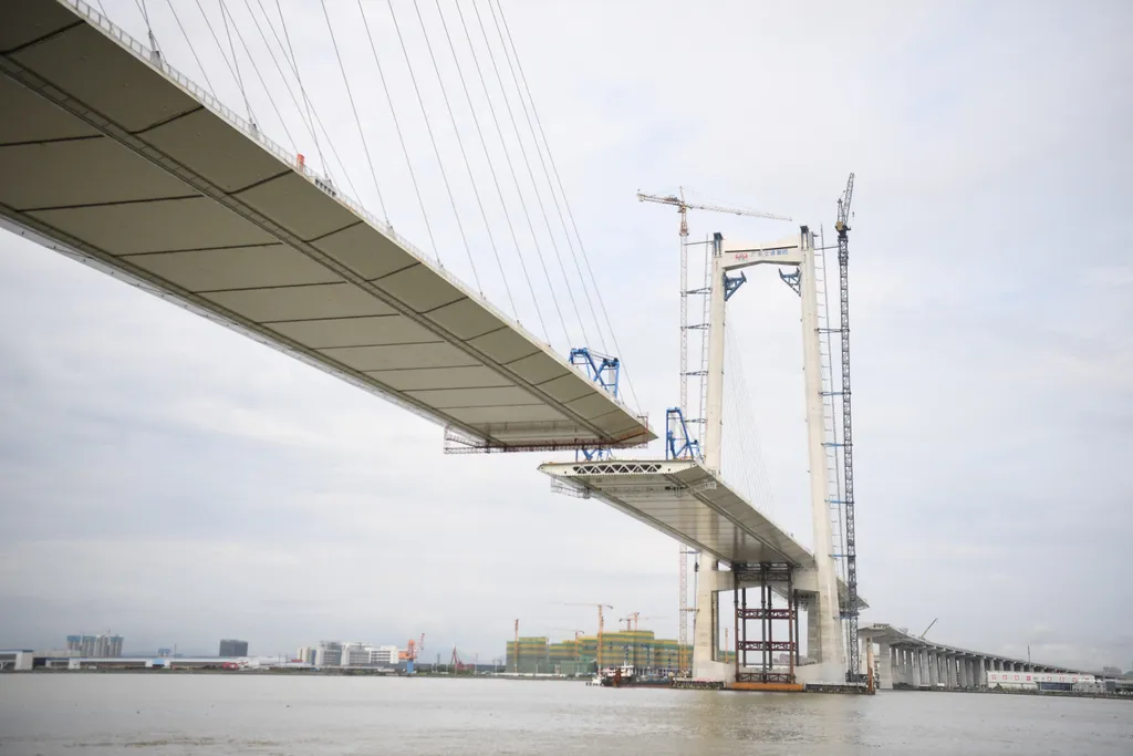 Kína, SHENZHEN-ZHONGSHAN, híd, út, összekötőhíd, Sencsen, függőhíd, építés, épül, látványos 