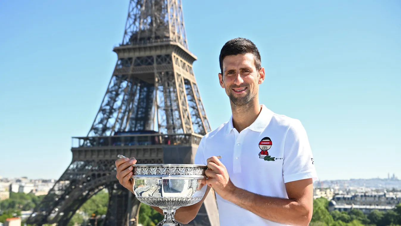 tennis TOPSHOTS Horizontal FRENCH TENNIS OPEN TROPHY EIFFEL TOWER 