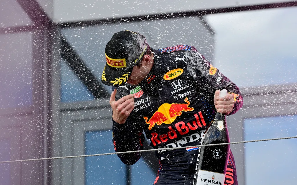 Forma-1, Stájer Nagydíj, Red Bull, Verstappen 