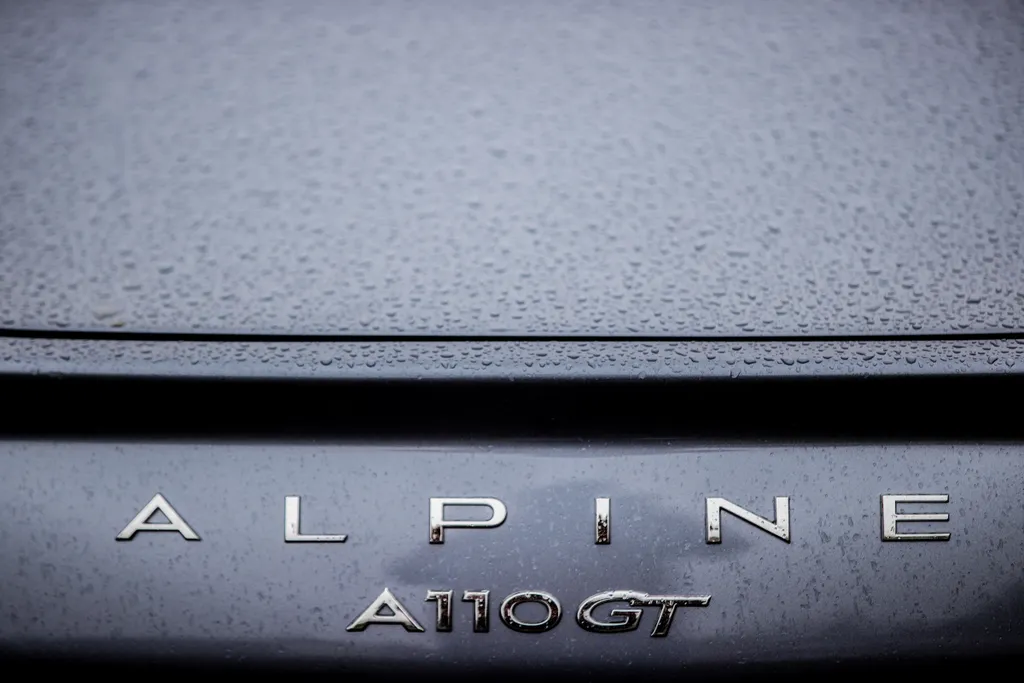 Alpine, autó, Société des Automobiles Alpine SAS, közismert nevén Alpine, egy francia verseny- és sportautógyártó, 