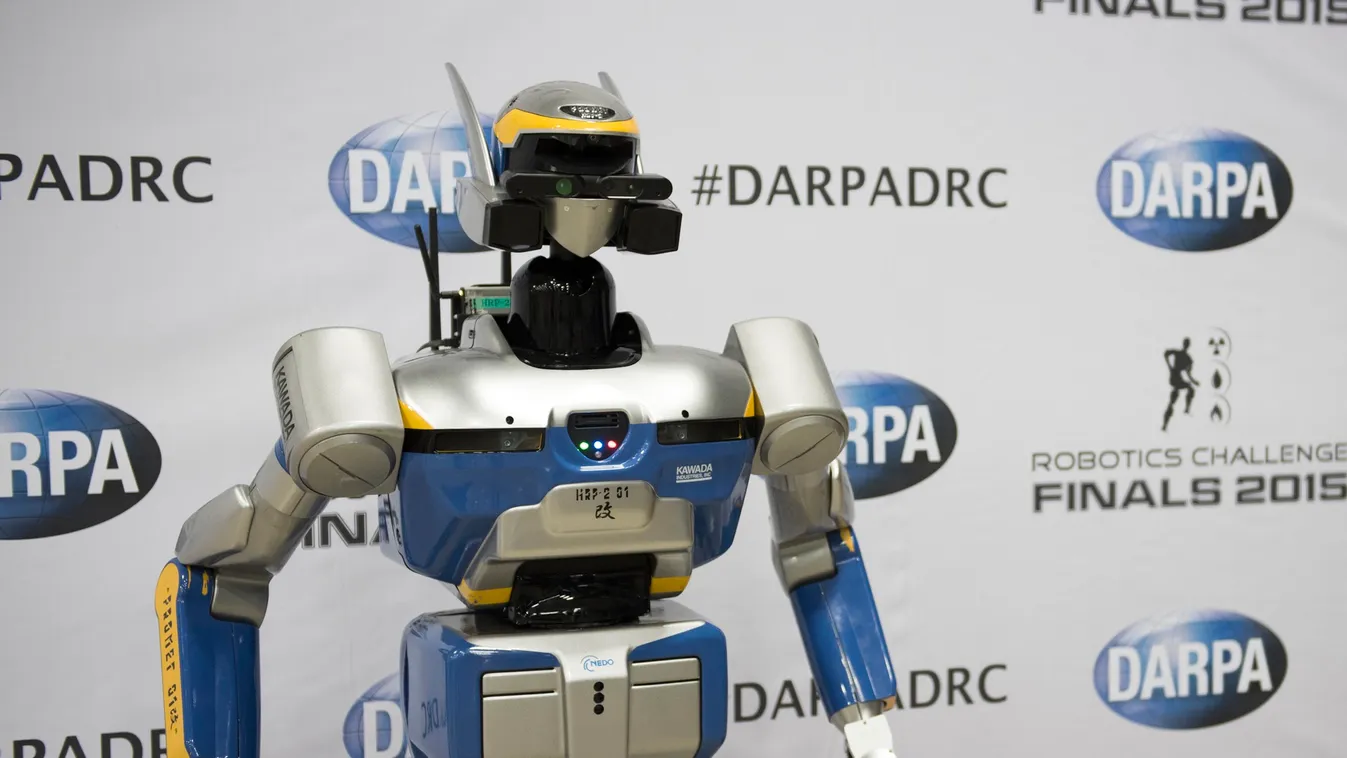 robot darpa 2015 