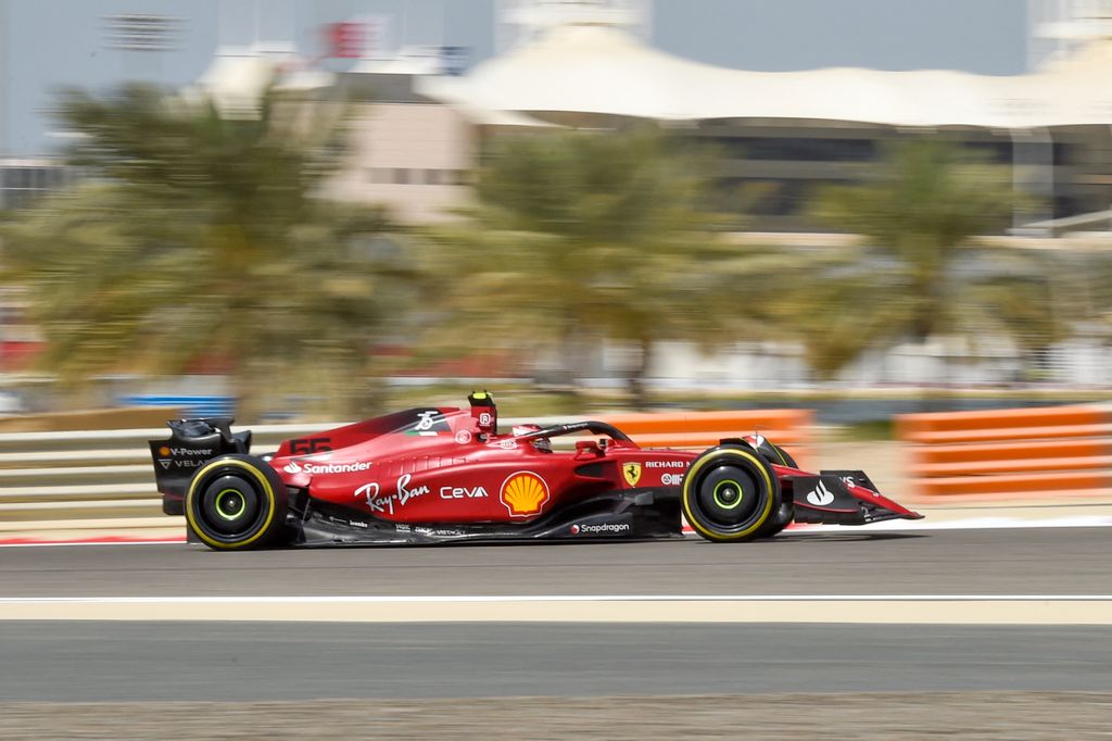 Forma-1, Carlos Sainz, Ferrari, Bahrein teszt 2022, 2. nap 