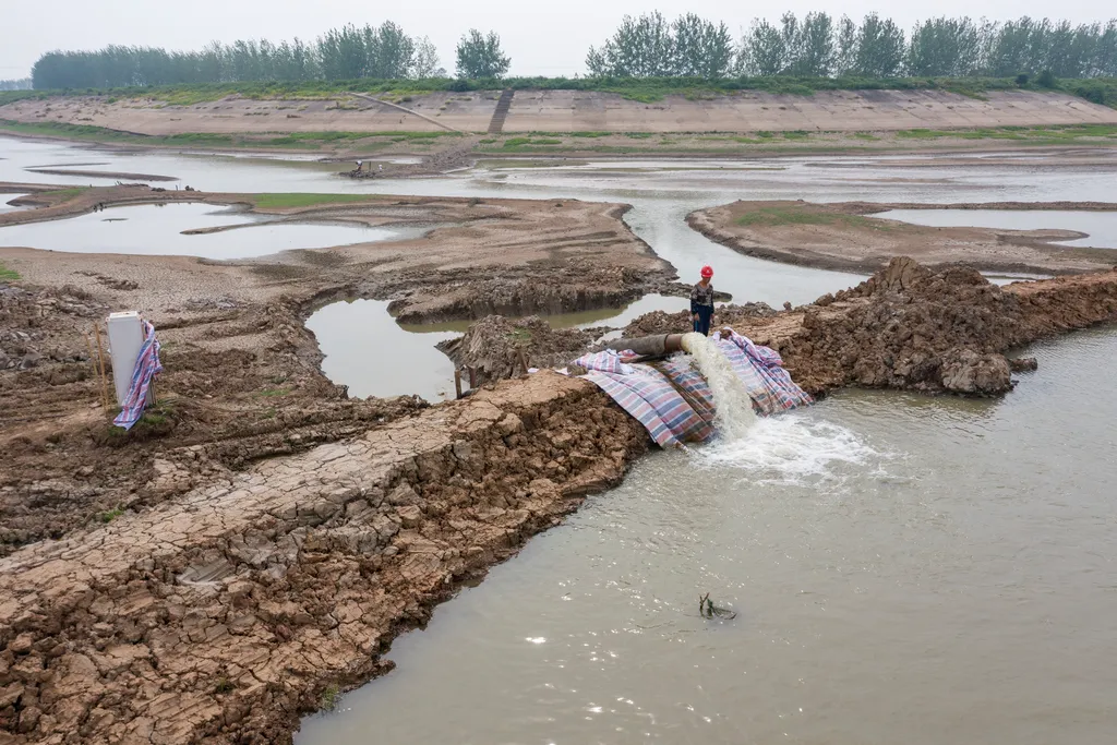 Árvíz és aszály a világban   CHINA-ANHUI-WUHU-DROUGHT (CN) cn Horizontal 