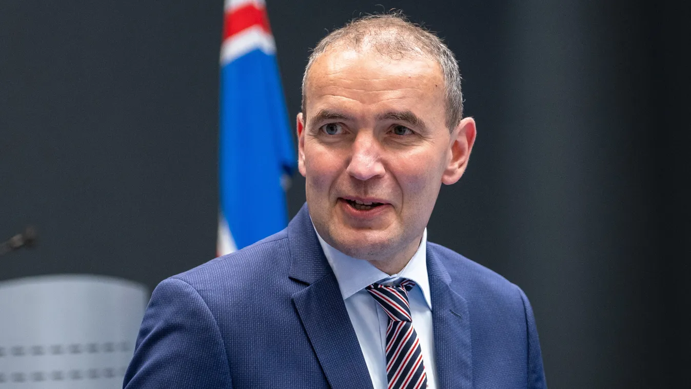 Gudni Th Johannesson,Icelandic presidential election,President ALFTANES, ICELAND - JUNE 27: President of Iceland Gudni Th Johannesson casts his vote at the polling station in Alftanes, Iceland on June 27, 2020. Ernir Eyjolfsson / Anadolu Agency 