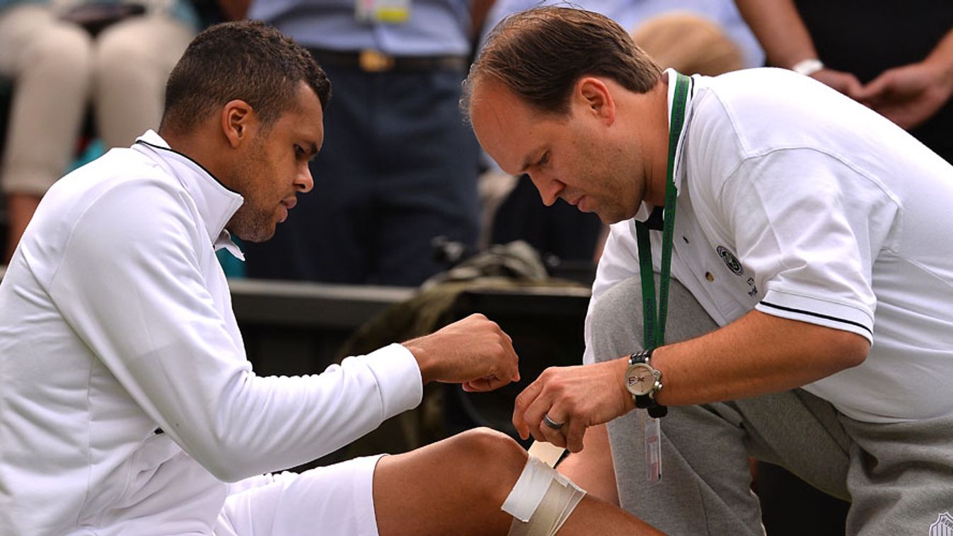 Jo-Wilfried Tsonga teniszező megsérül és ápolják Wimbledonban