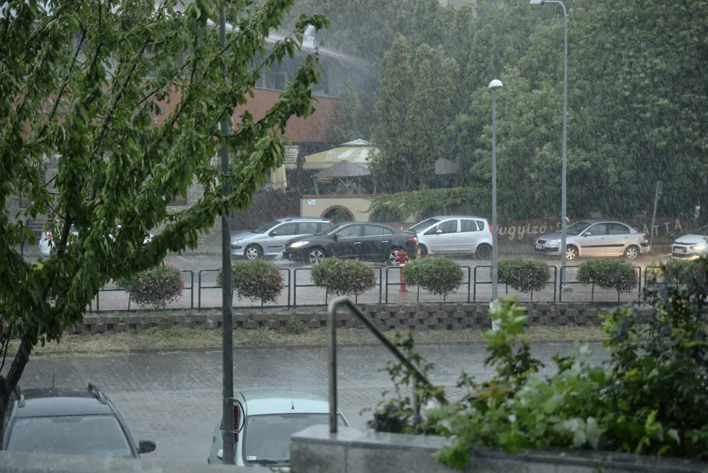 heves esőzés, Százhalombatta, 2018.08.14. 