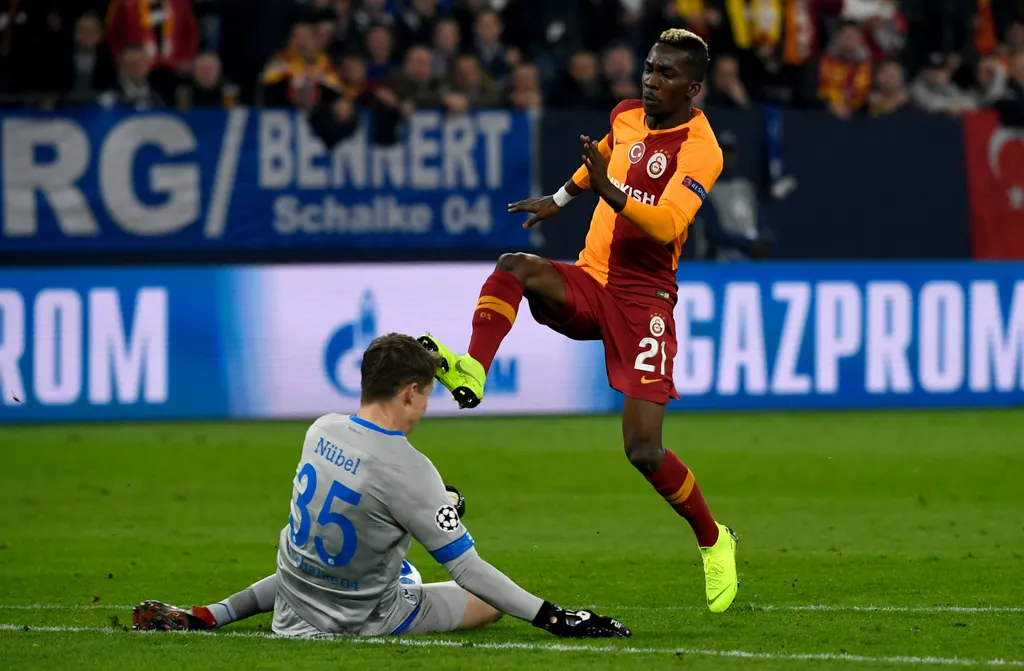 FC Schalke 04 - Galatasaray Istanbul Sports soccer CHAMPIONS LEAGUE DUEL 