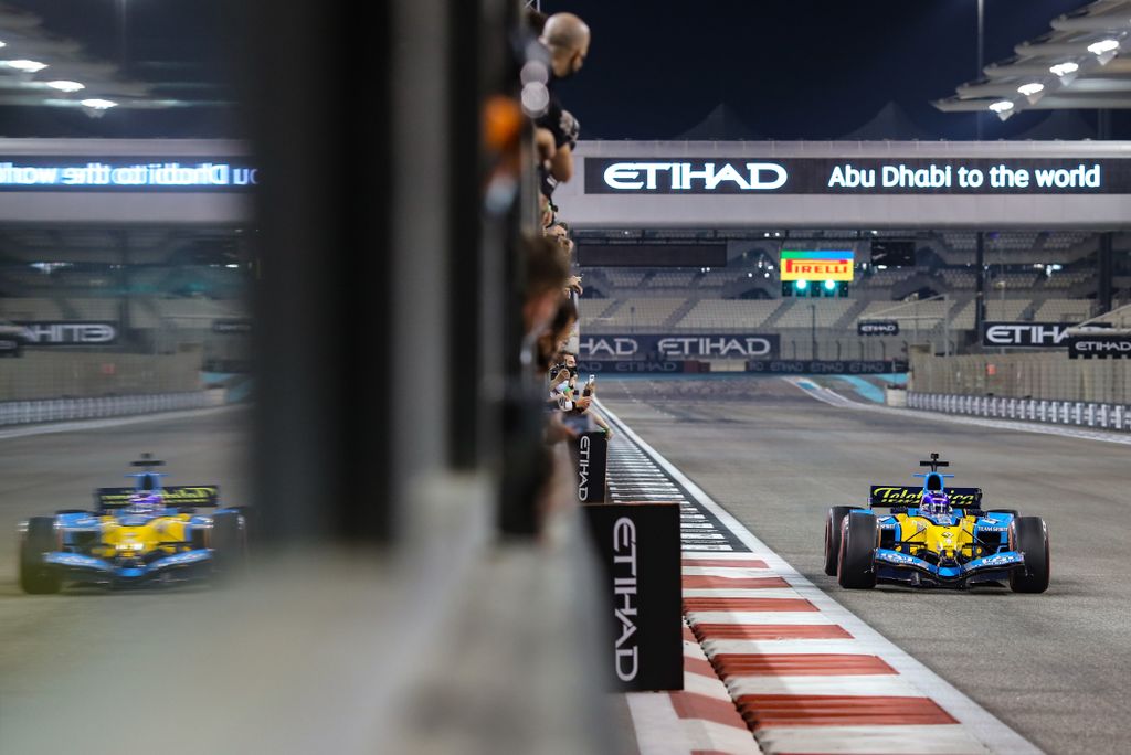 Forma-1, Fernando Alonso, Renault R25, Abu-dzabi Nagydíj 2020 