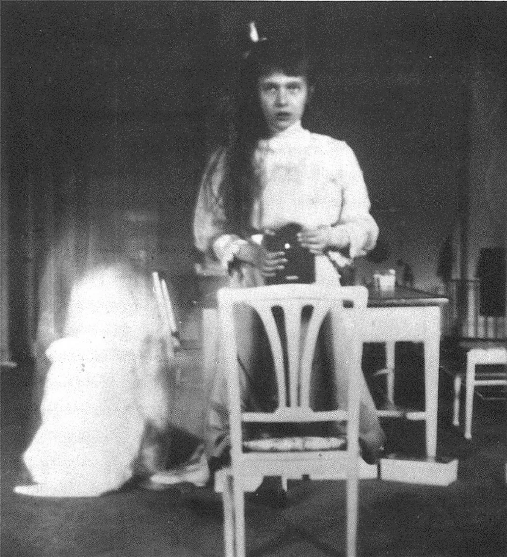 selfie galéria  Duchess Anastasia Nikolaevna (1914) 