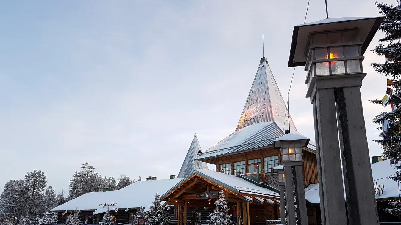 mikulásfalva finnország rovaniemi santa claus village karácsonyfa tél hideg hó 