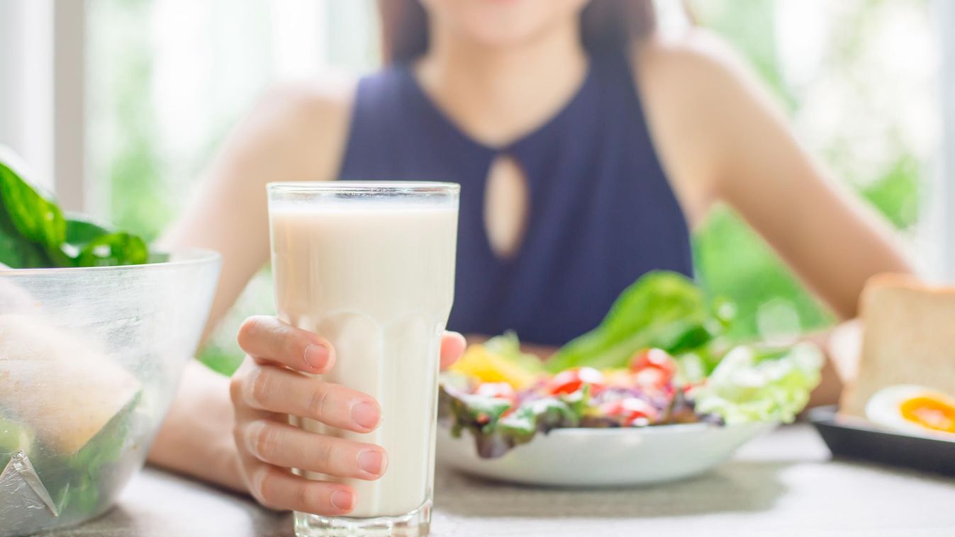 tej A kalcium számtalan ételben megtalálható, mégis a legtöbben szenvedünk a hiányától 