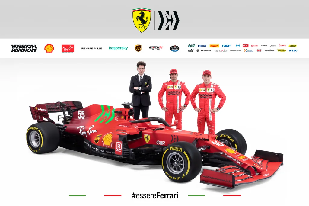 Forma-1, Scuderia Ferrari, stúdiófotó, SF21, Charles Leclerc, Carlos Sainz, Mattia Binotto 