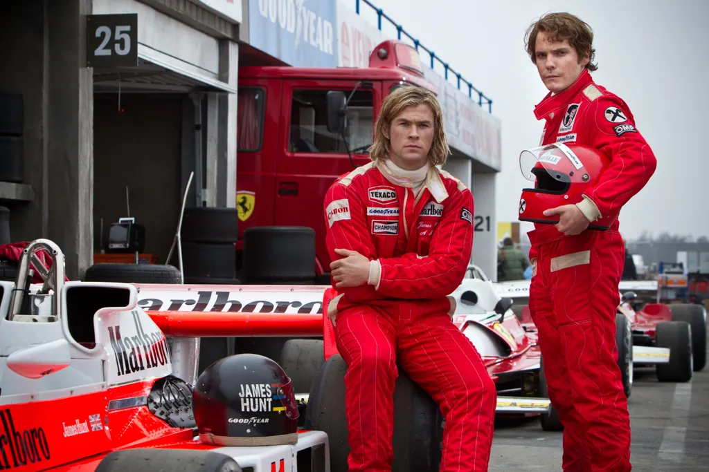 Forma-1, Chris Hemsworth, Daniel Brühl, Rush Cinema BIOGRAPHY action car races James Hunt Niki Lauda F1 SQUARE FORMAT 