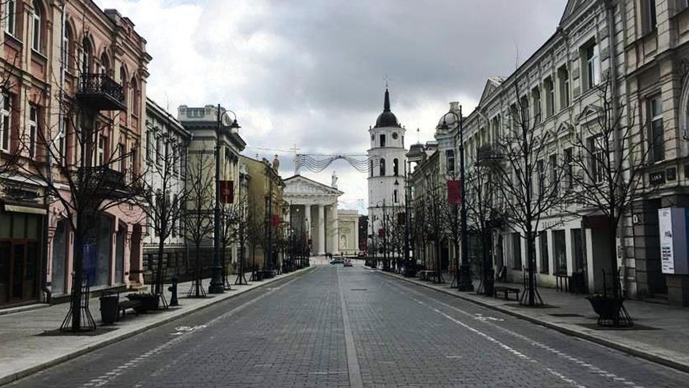 Vilnius A Gediminas sugárúton napközben alig lézengtek 