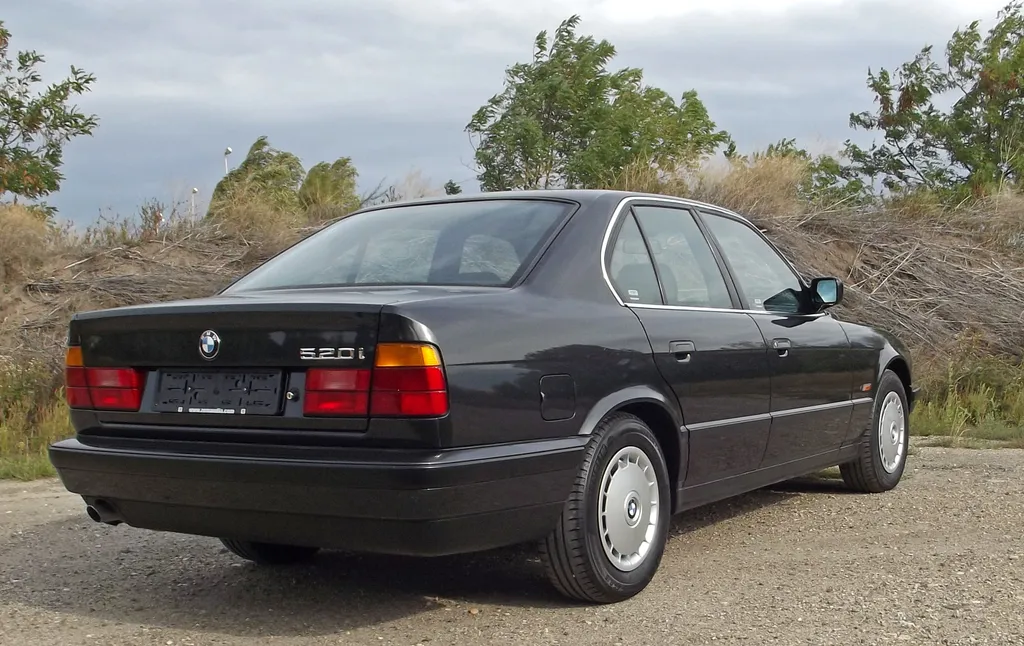 BMW 520i (E34) veteránteszt 