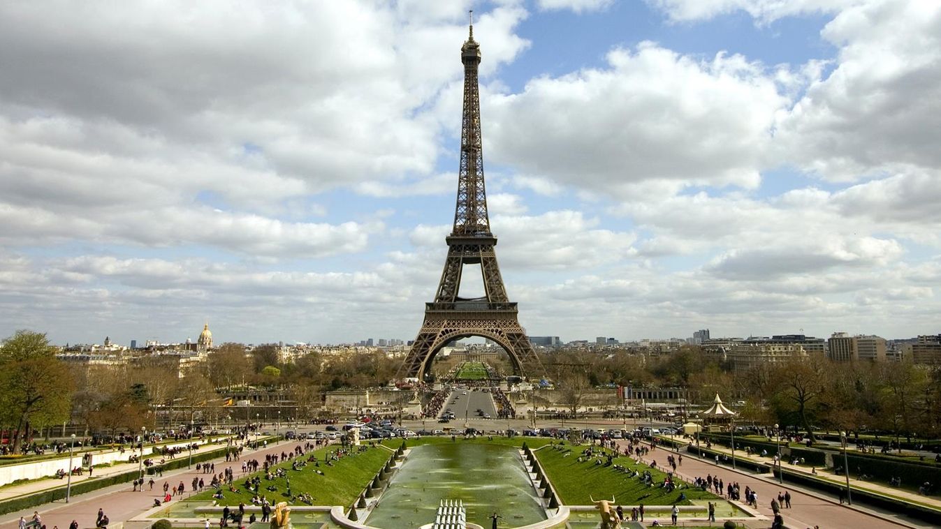 Ócskavasként árulták, fegyvereket akartak belőle készíteni - Az Eiffel-torony nem mindennapi története 