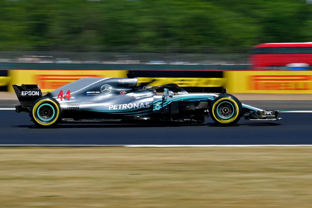 A Forma-1-es Brit Nagydíj szombati napja, Lewis Hamilton, Mercedes 