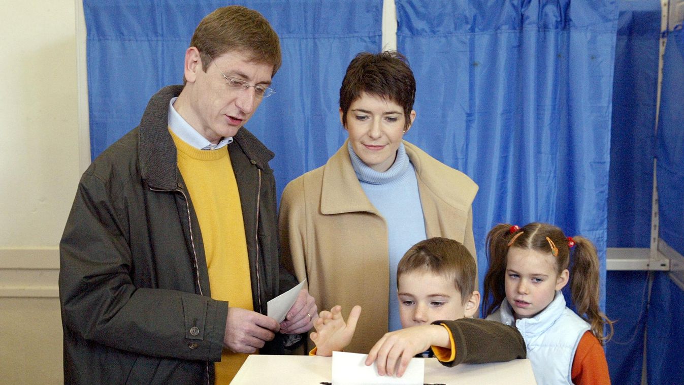 népszavazás 2004 Gyurcsány ferenc családja 