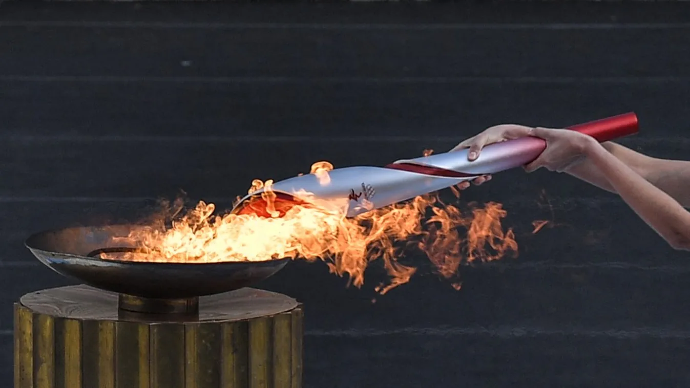 TOPSHOTS Horizontal OLYMPIC GAMES WINTER OLYMPIC GAMES OLYMPIC FLAME CEREMONY CLOSE-UP ILLUSTRATION 