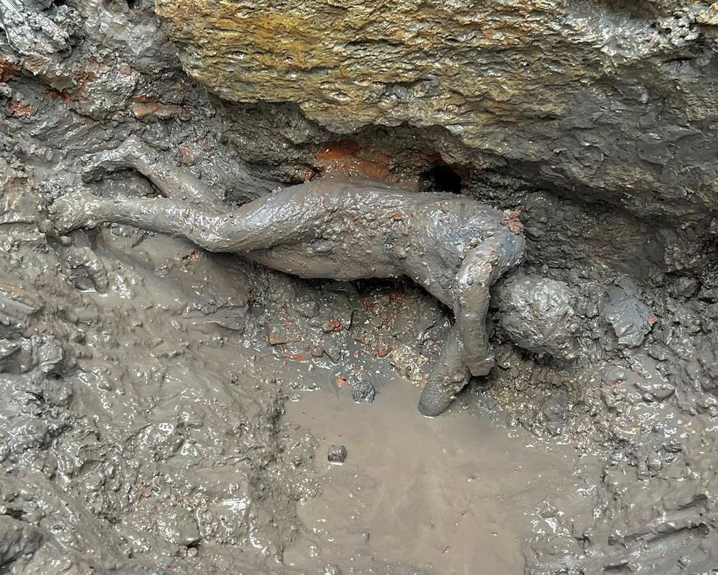 Kétezer éves bronzszobrokat találtak Olaszországban, Olaszország, bronzszobor, 