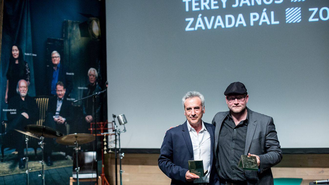 Irodalmi est, kortárs költők, írók díjátadó, Jászberényi Sándor író, haditudósító a nyertes.
2017.05.15 Budapest, BMC 