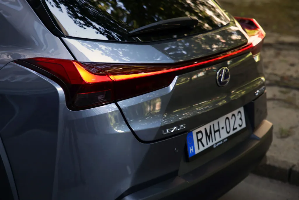 Lexus és Toyota Camry tesztek 2019 augusztus 21-én Lexus és Toyota Camry tesztek 2019 augusztus 21-én 