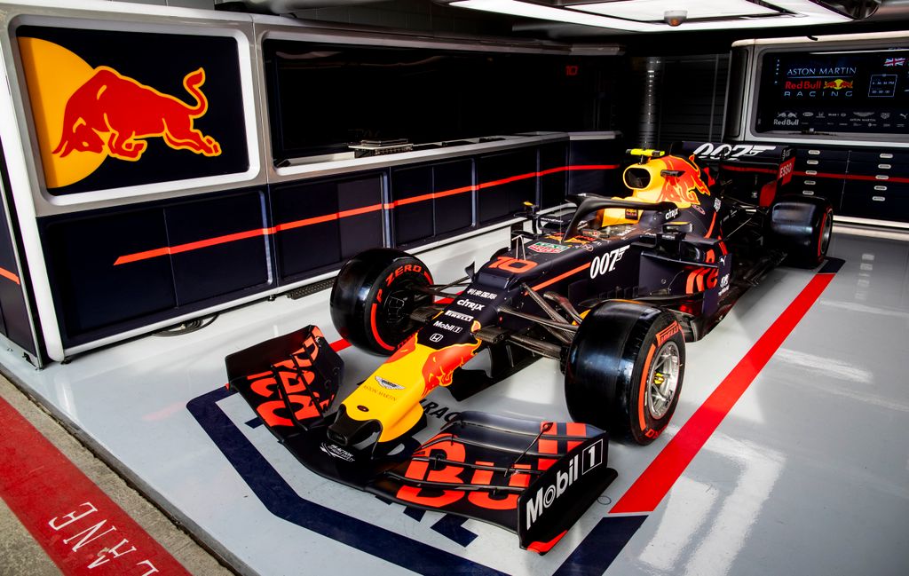 Forma-1, Max Verstappen, Red Bull Racing, James Bond logo, Brit Nagydíj 