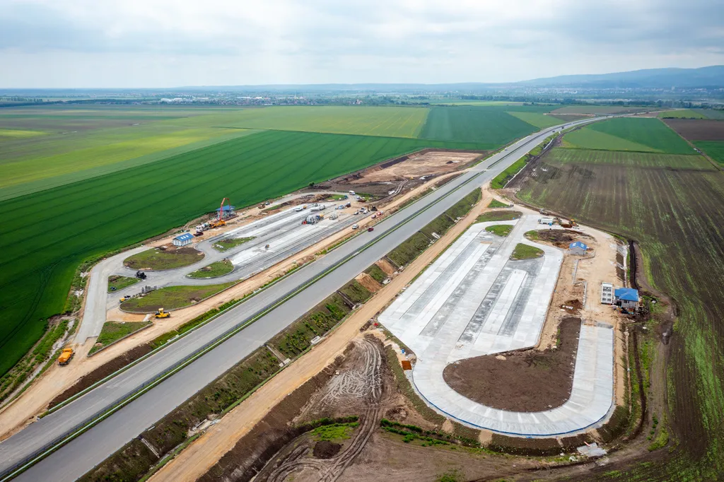 M30-as: közel 60 kilométernyi autópálya több mint kétharmada elkészült, autópálya, építkezés, 2021. június 