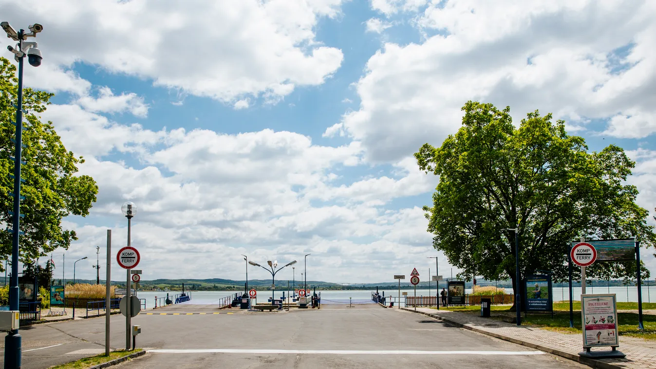 koronavírus, illusztráció, kijárási korlátozás feloldása, vidék, nyitás, kinyitottak az üzletek, terasz, balatonpart, balaton, Tihany, komp, rév 