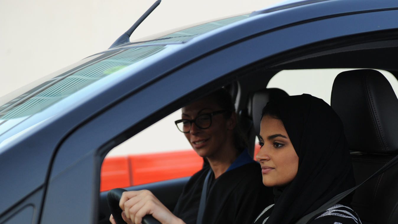 szaúdi nők vezetnek 