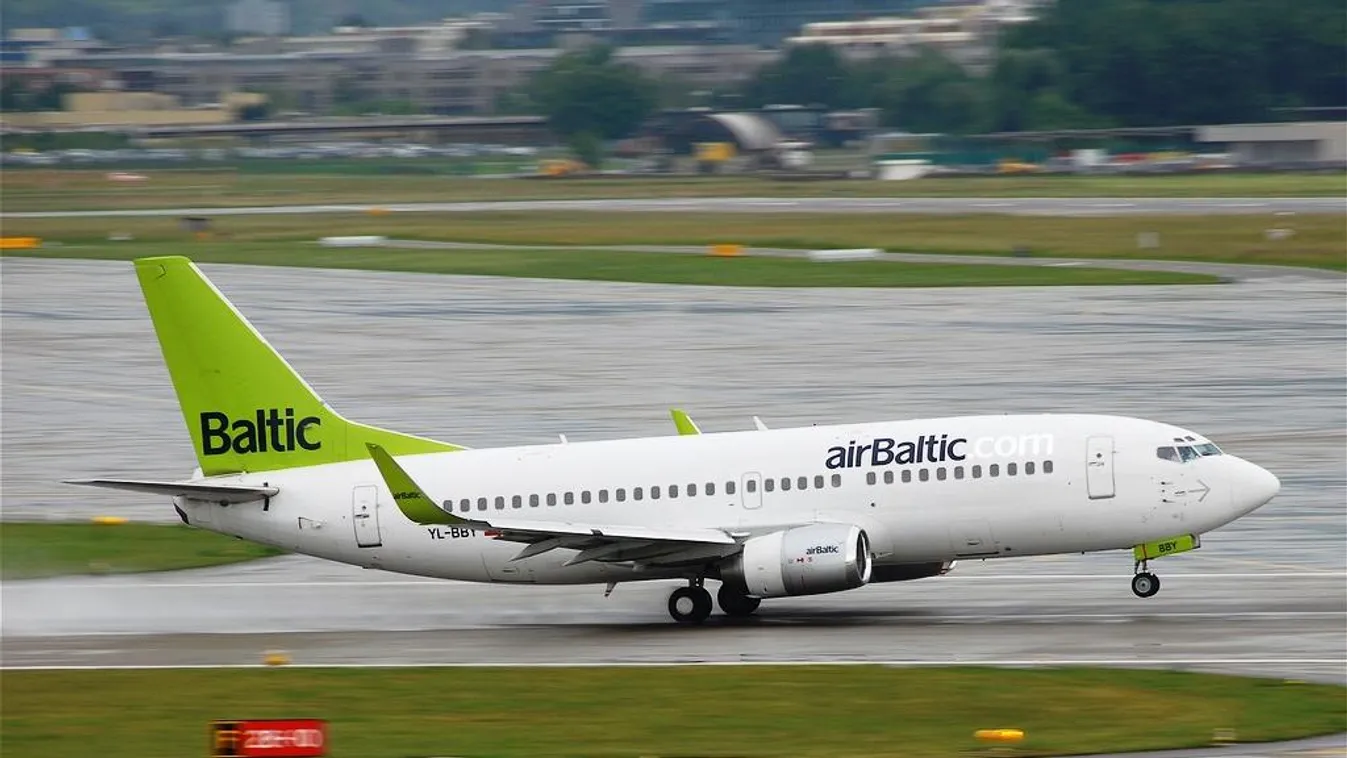 AirBaltic Boeing 737 