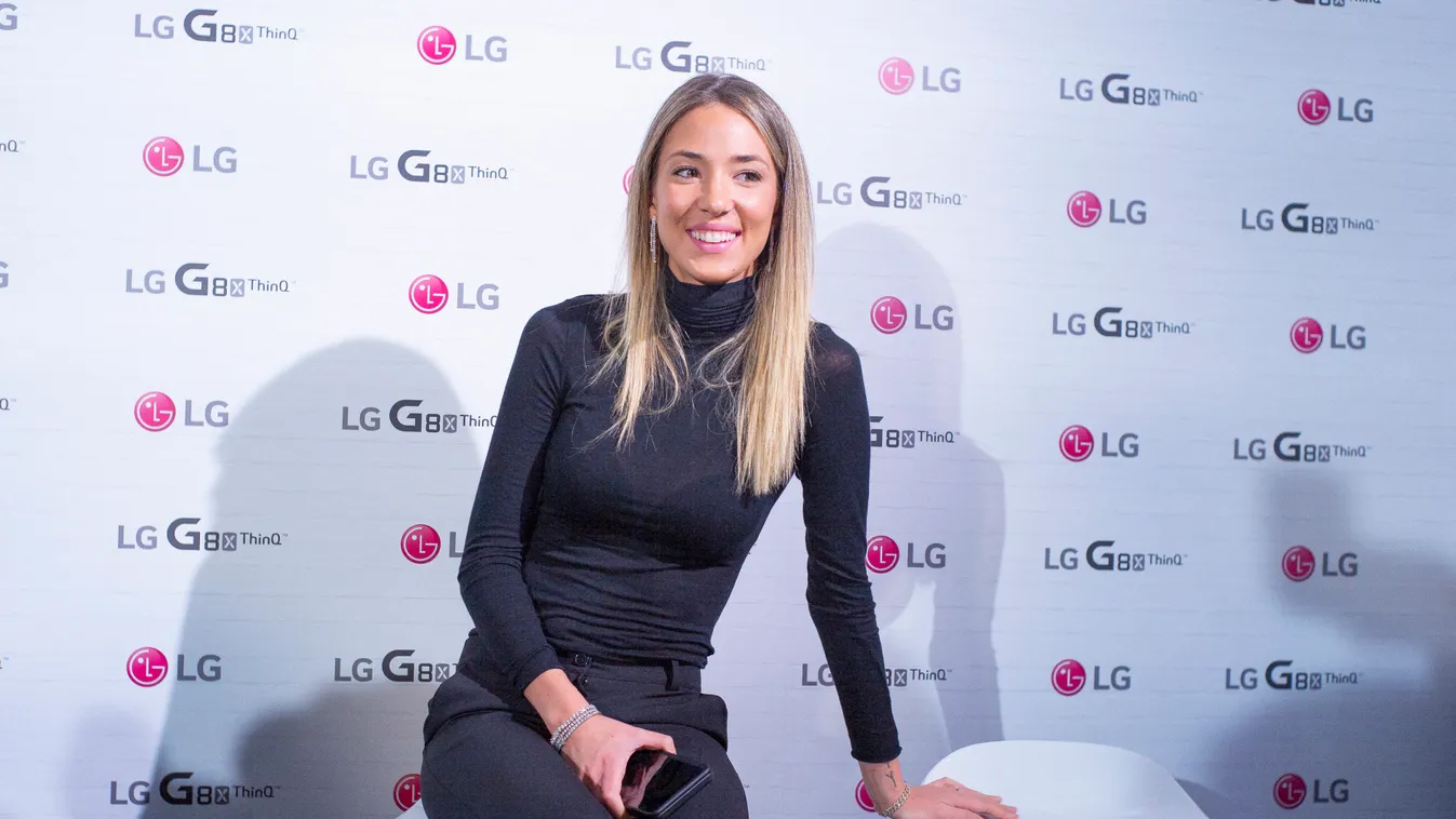 Alvaro Morata And Alice Campello Present New LG Smartphone IDSOK LG November 7 2019 7th November 2019 LG G8x Horizontal CELEBRITY SPONSOR SMARTPHONE 