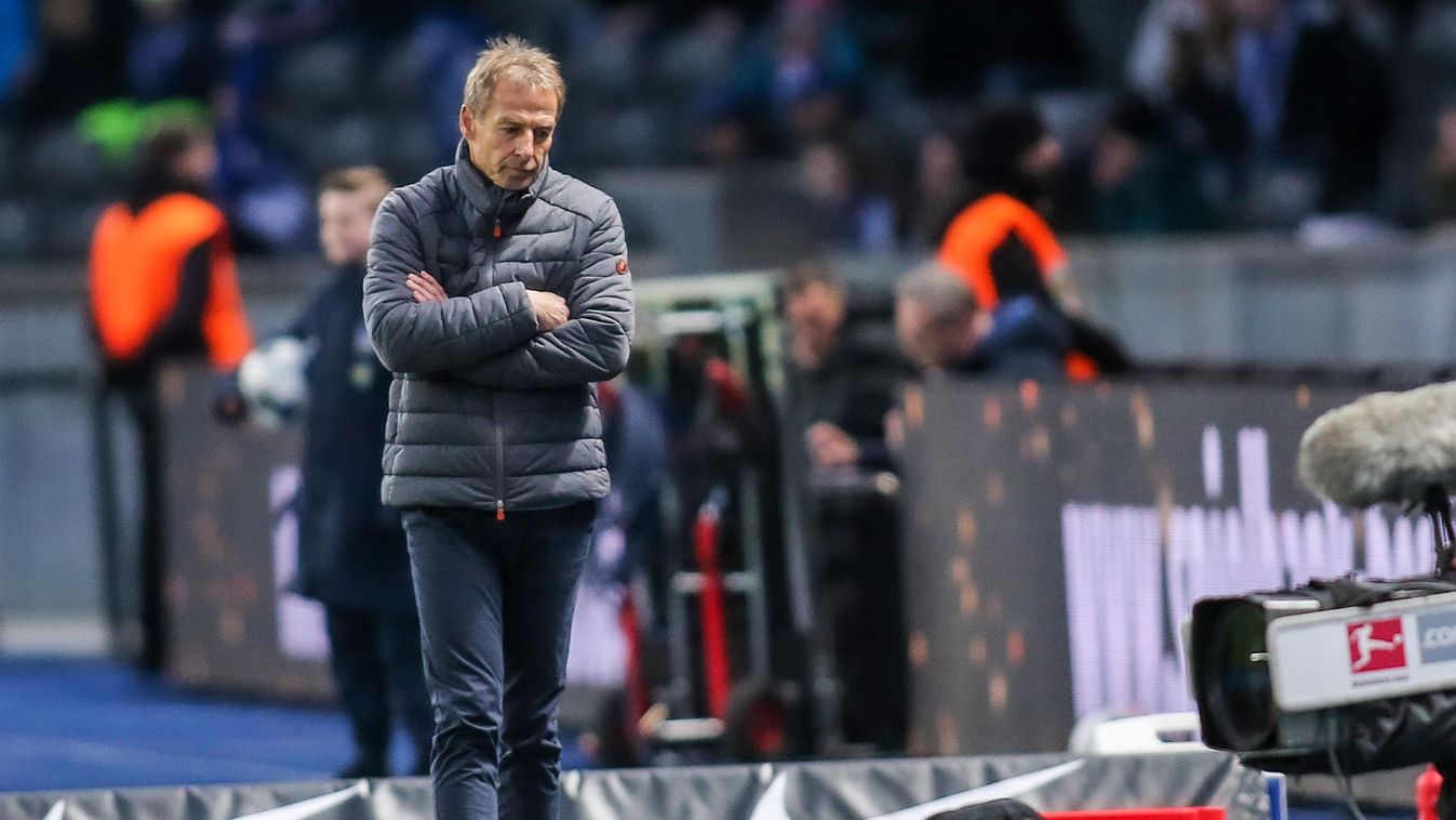 Hertha BSC - FSV Mainz 05 Sports soccer Bundesliga disappointed interlaced Arm Arms GESTURES 