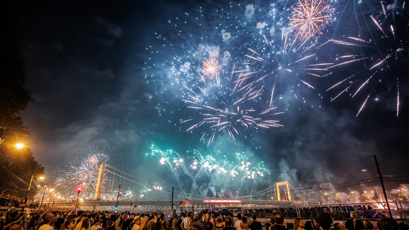 Szent István nap, nemzeti ünnep, államalapítás, augusztus 20-i ünnepség, tűzijáték, látványos tűzijáték show, Budapest, 2023. 08. 20. 